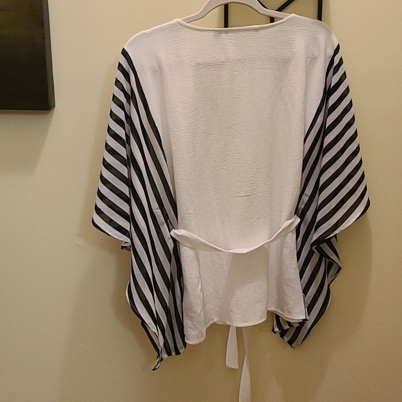 Valerie Stevens Top - Picture 4 of 6